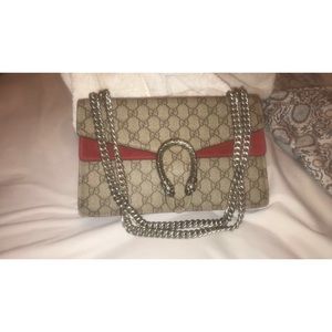 Medium Gucci Red Dionysus